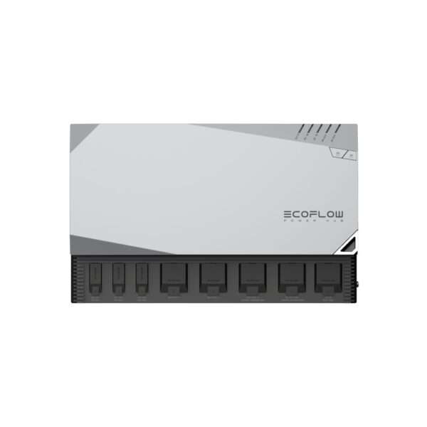 Ein schlanker, rechteckiger Power Hub in Grau und Schwarz mit mehreren Steckdosen. Die Oberseite hat ein glattes, kantiges Design mit dem EcoFlow-Logo an prominenter Stelle. Auf der Vorderseite sind sechs beschriftete Steckdosen mit dunkler Oberfläche horizontal angeordnet, und oben rechts befinden sich Symbole und Knöpfe, die auf Betriebsfunktionen hinweisen. Das Gesamtbild ist modern und funktional und eignet sich für den Einsatz zu Hause oder im Camper.
