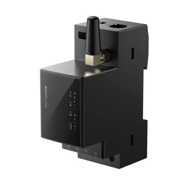 Ein kompaktes, schwarzes Smart-Meter-Gerät mit Antenne, das über eine elegante Vorderseite mit LED-Anzeigen für Leistung und Signalstärke sowie vier beschriftete Anschlüsse (L1 bis L4) an der Unterseite verfügt. Das Gerät hat ein modernes Design, das sich für den Einbau in Schalttafeln oder ähnliche Einrichtungen eignet.