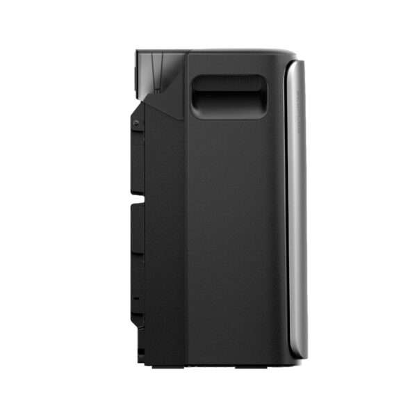 Ein kompaktes, modernes technisches Gerät, überwiegend schwarz mit einem glatten silbernen Akzent auf einer Seite. Das Gerät verfügt über einen Griff zum einfachen Tragen und ein schlankes Design mit minimalistischen Linien und ohne sichtbare Tasten oder Anschlüsse, was auf eine optimierte, benutzerfreundliche Oberfläche hindeutet. Es steht aufrecht und zeigt seine vertikale Ausrichtung.